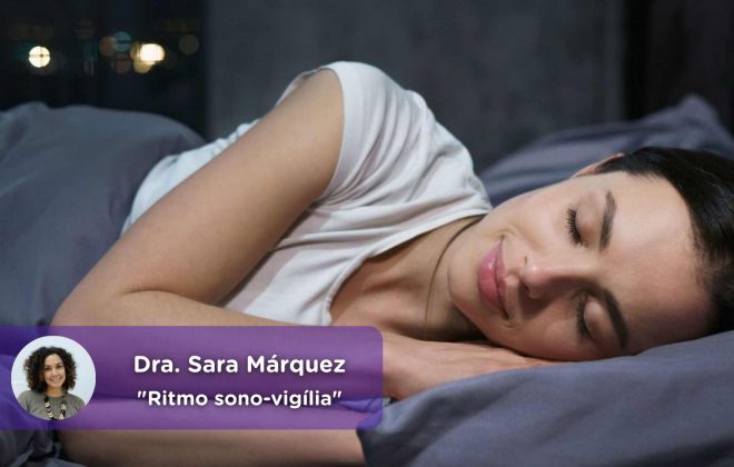 Mulher dormindo, distúrbio do sono, insônia, Ritmo-sono-vigília-Sara-Márquez-MediQuo