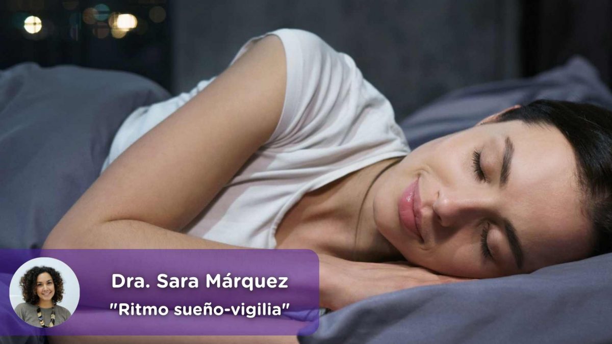 Mujer dormida, trastorno del sueño, insomnio, Ritmo-sueño-vigilia-Sara-Márquez-MediQuo